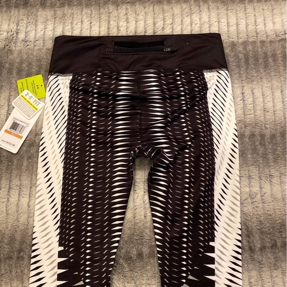 NWT Under Armour Leggings Size Small - Picture 9 of 12